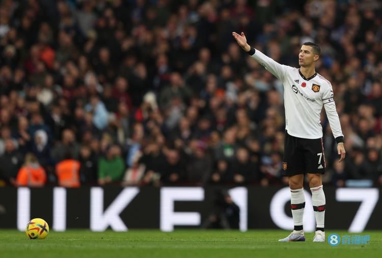 美女脱光衣服让男人捅
